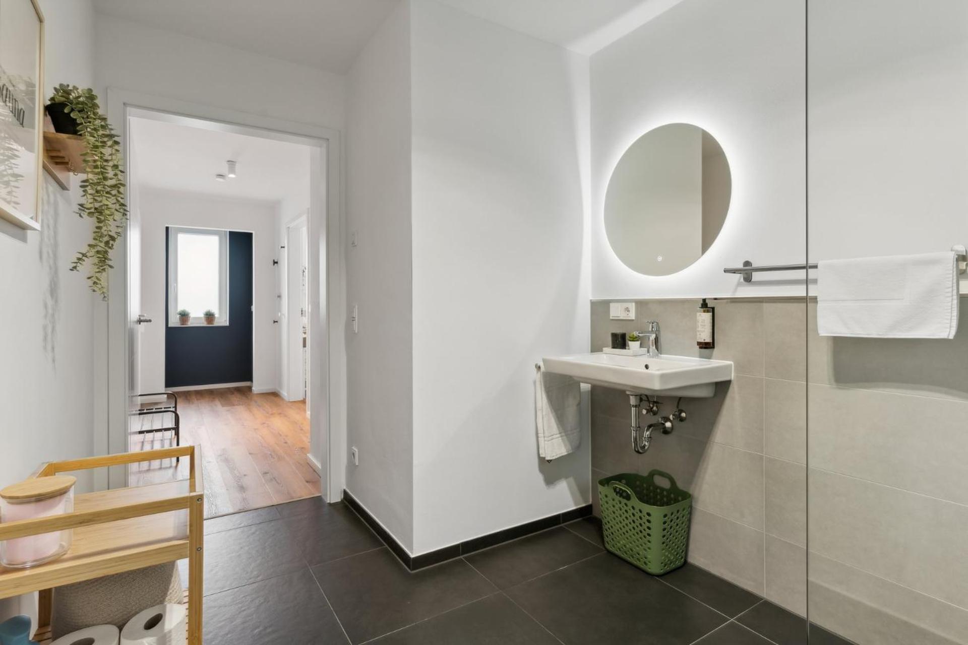 Deluxe Apartment In Bielefeld City Mit Parkplatz Und Balkon Esterno foto